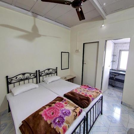 Sameena Guest House Панчгани Екстериор снимка