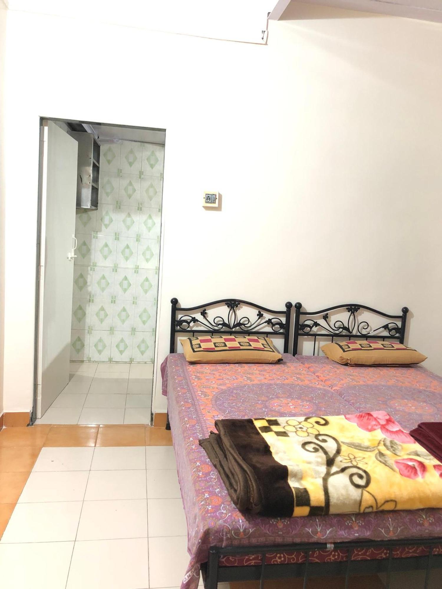 Sameena Guest House Панчгани Екстериор снимка