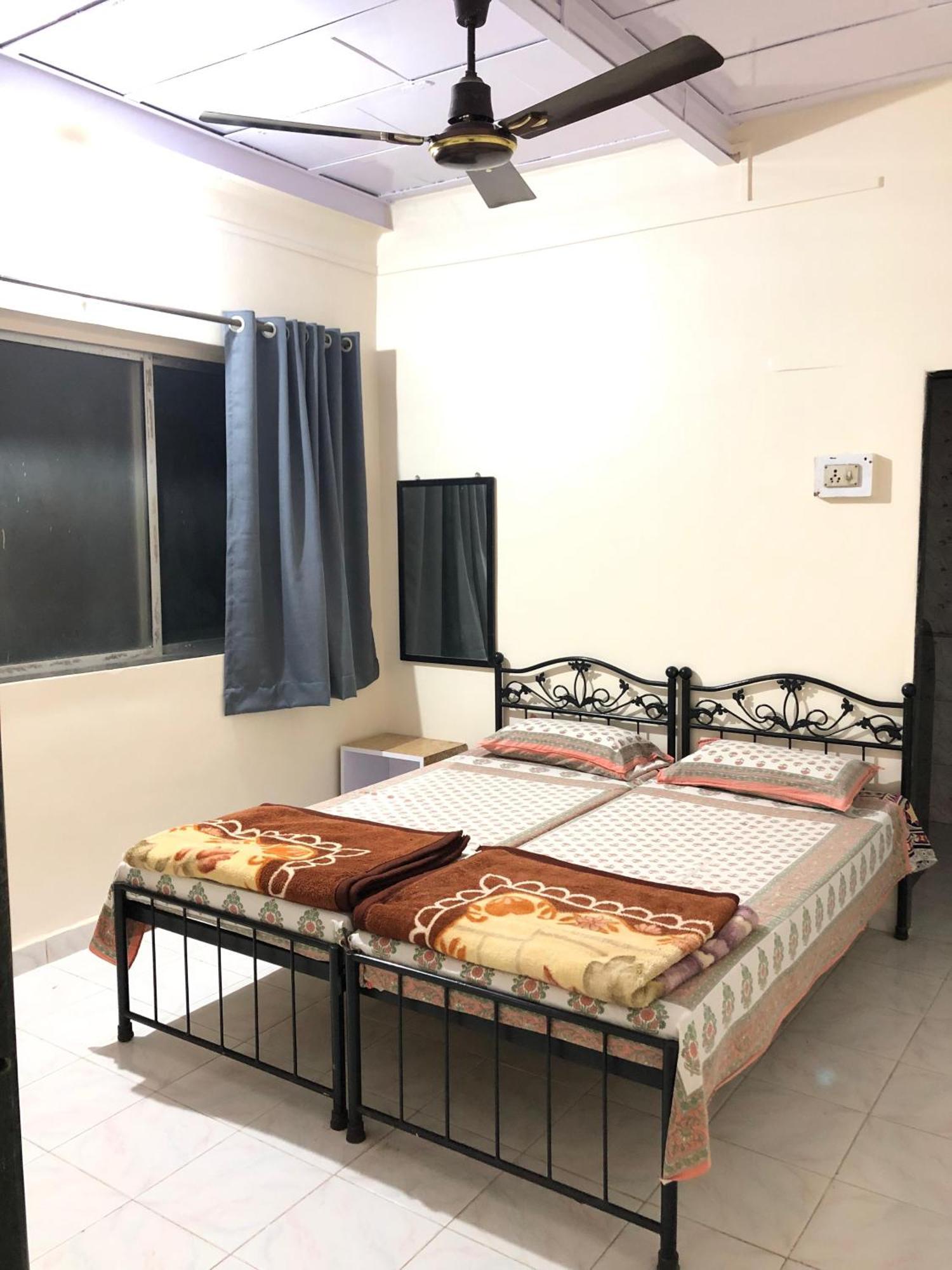 Sameena Guest House Панчгани Екстериор снимка