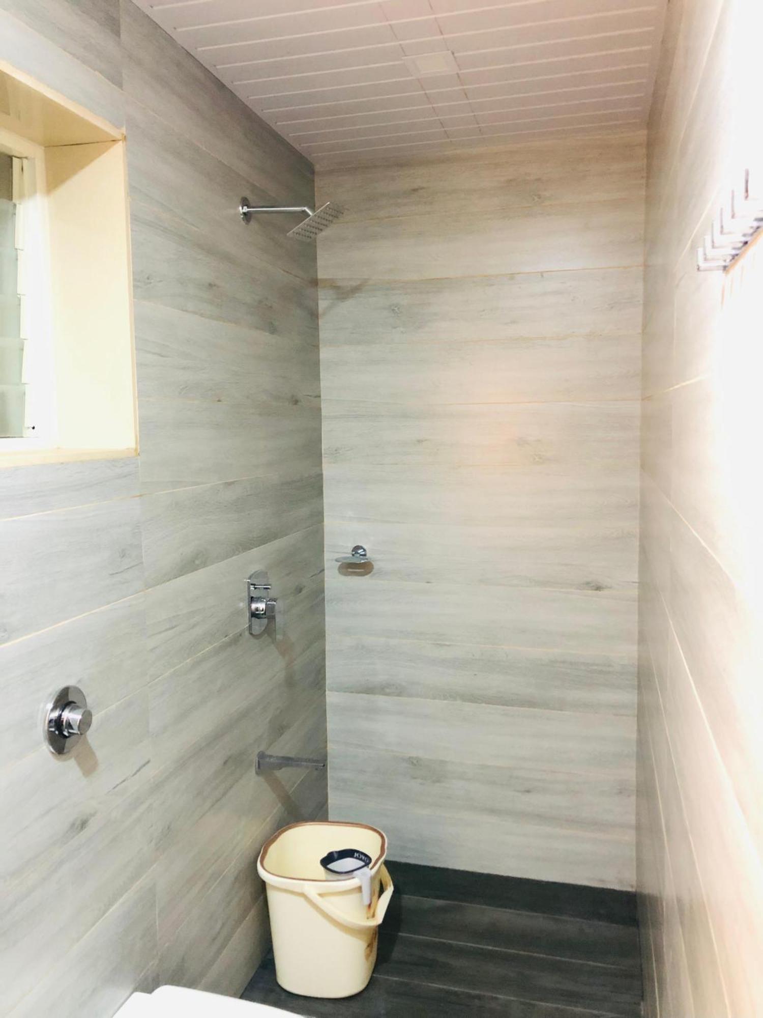 Sameena Guest House Панчгани Екстериор снимка