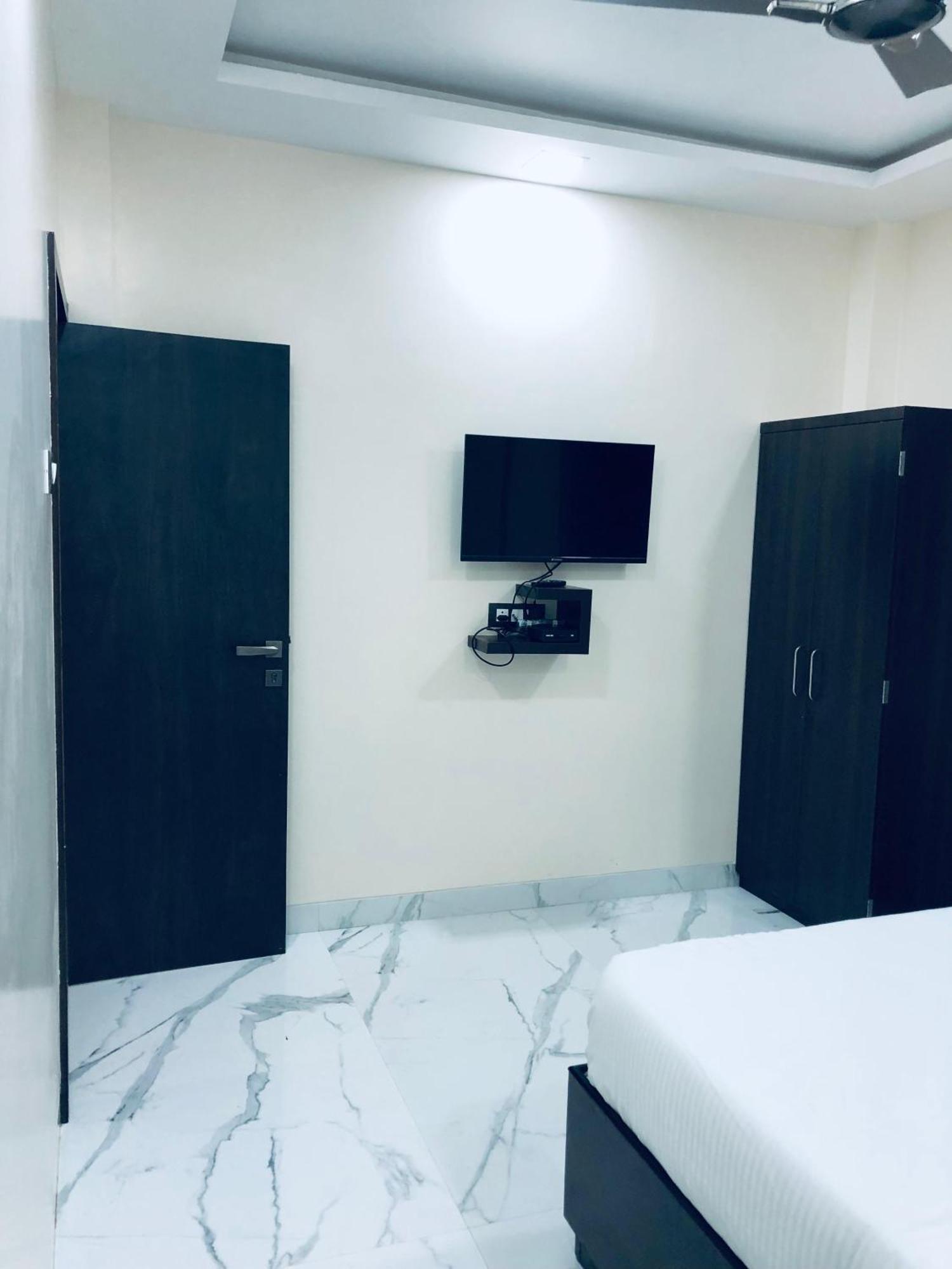 Sameena Guest House Панчгани Екстериор снимка