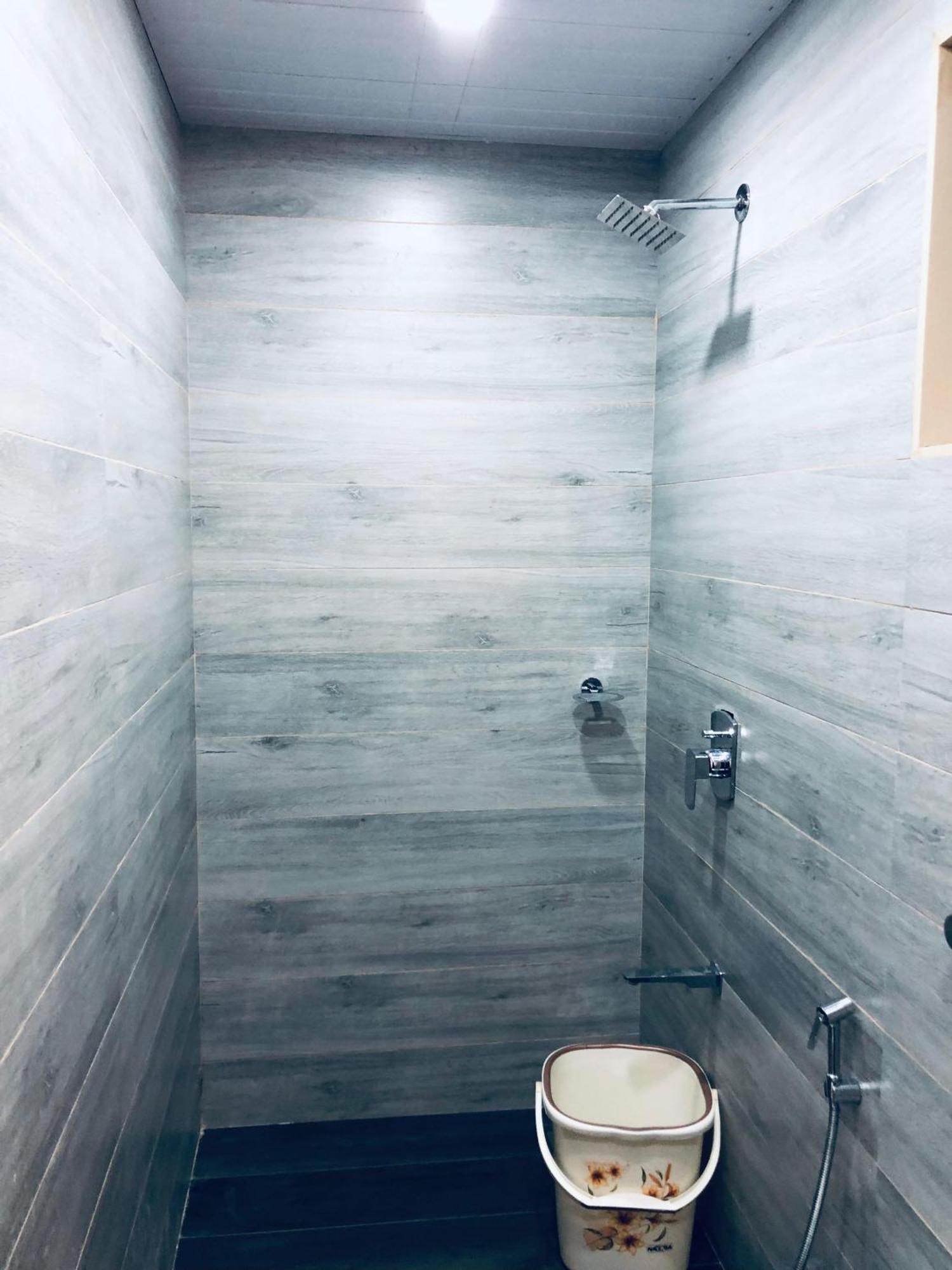 Sameena Guest House Панчгани Екстериор снимка