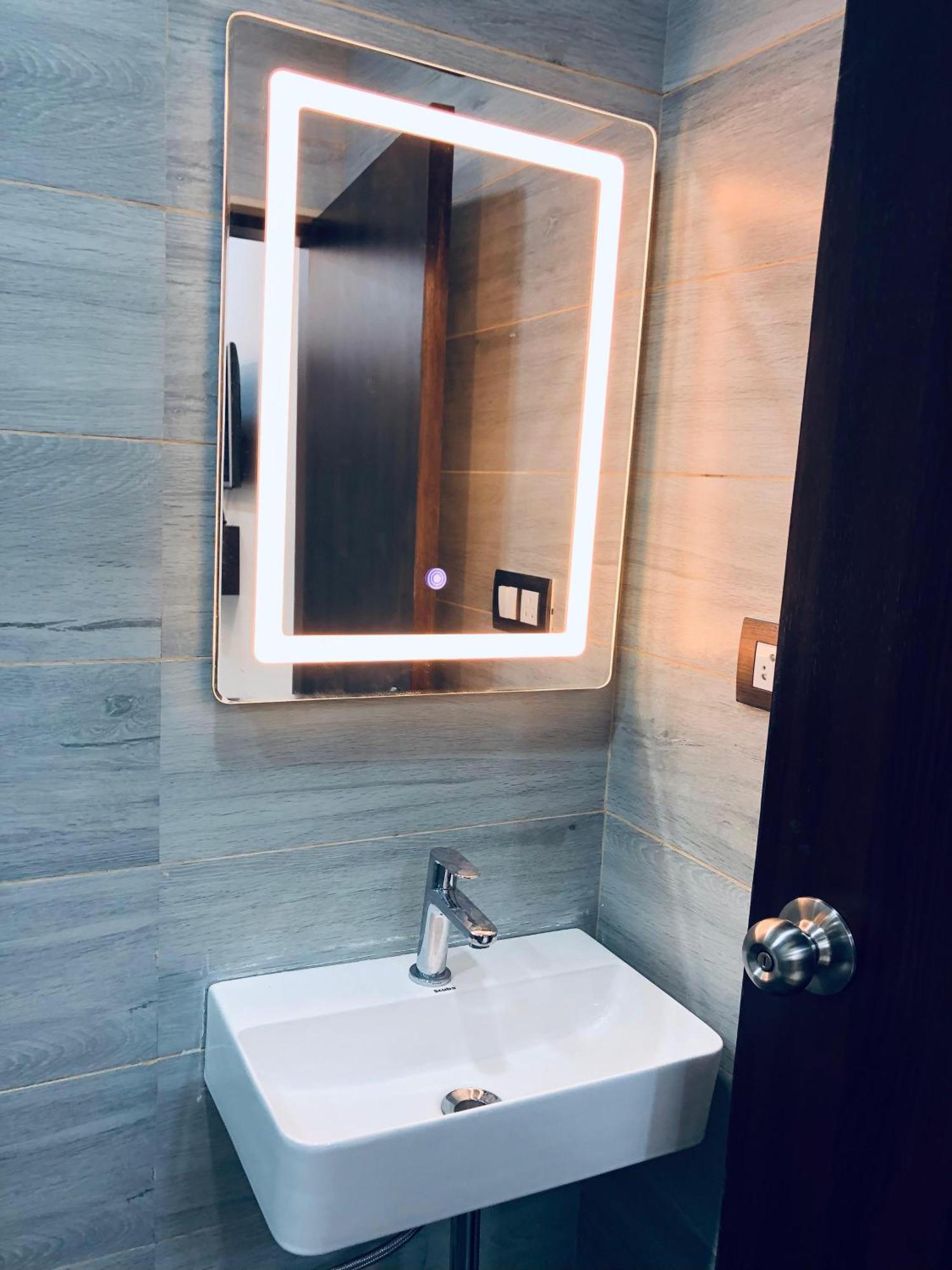Sameena Guest House Панчгани Екстериор снимка