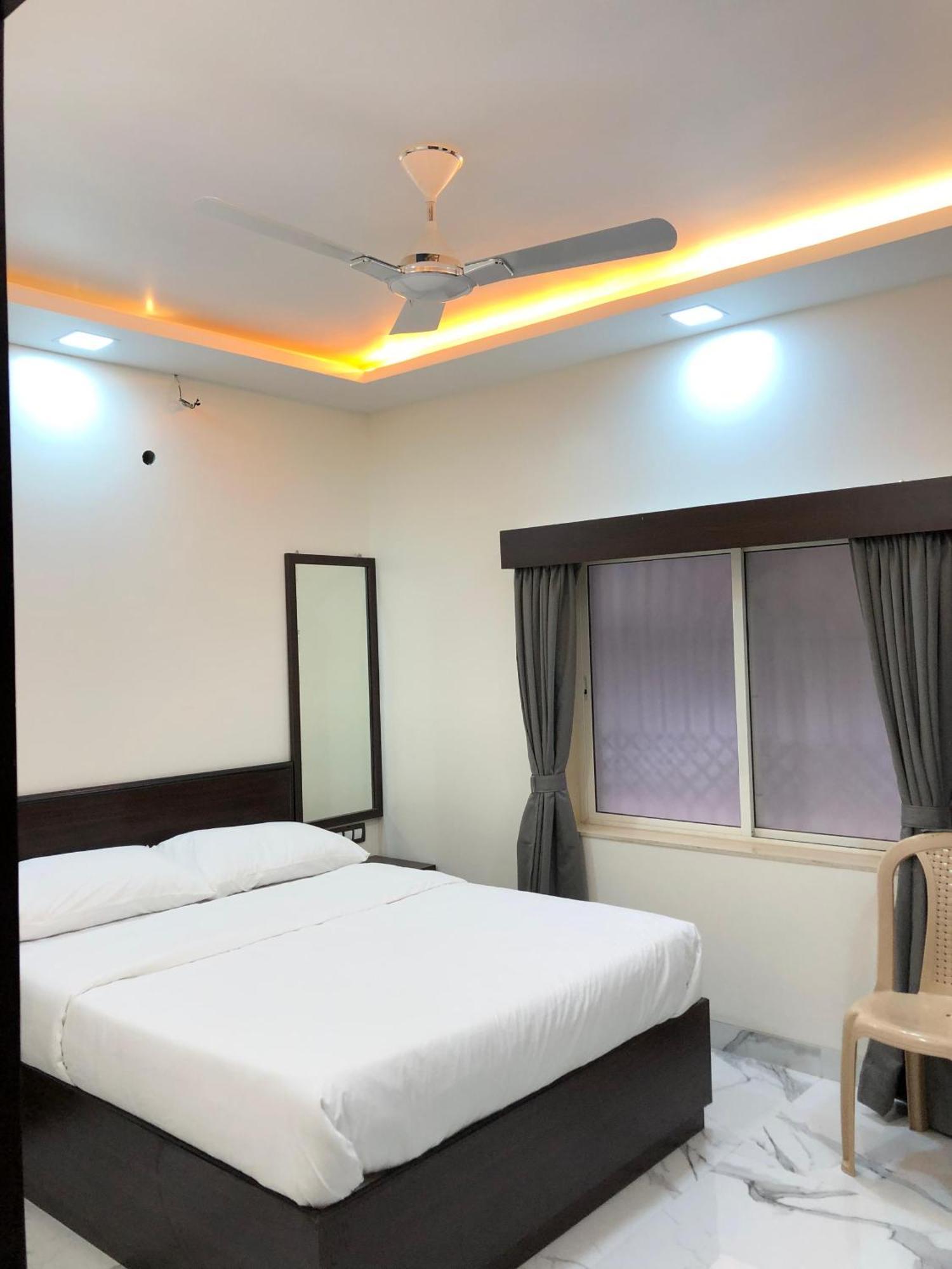 Sameena Guest House Панчгани Екстериор снимка