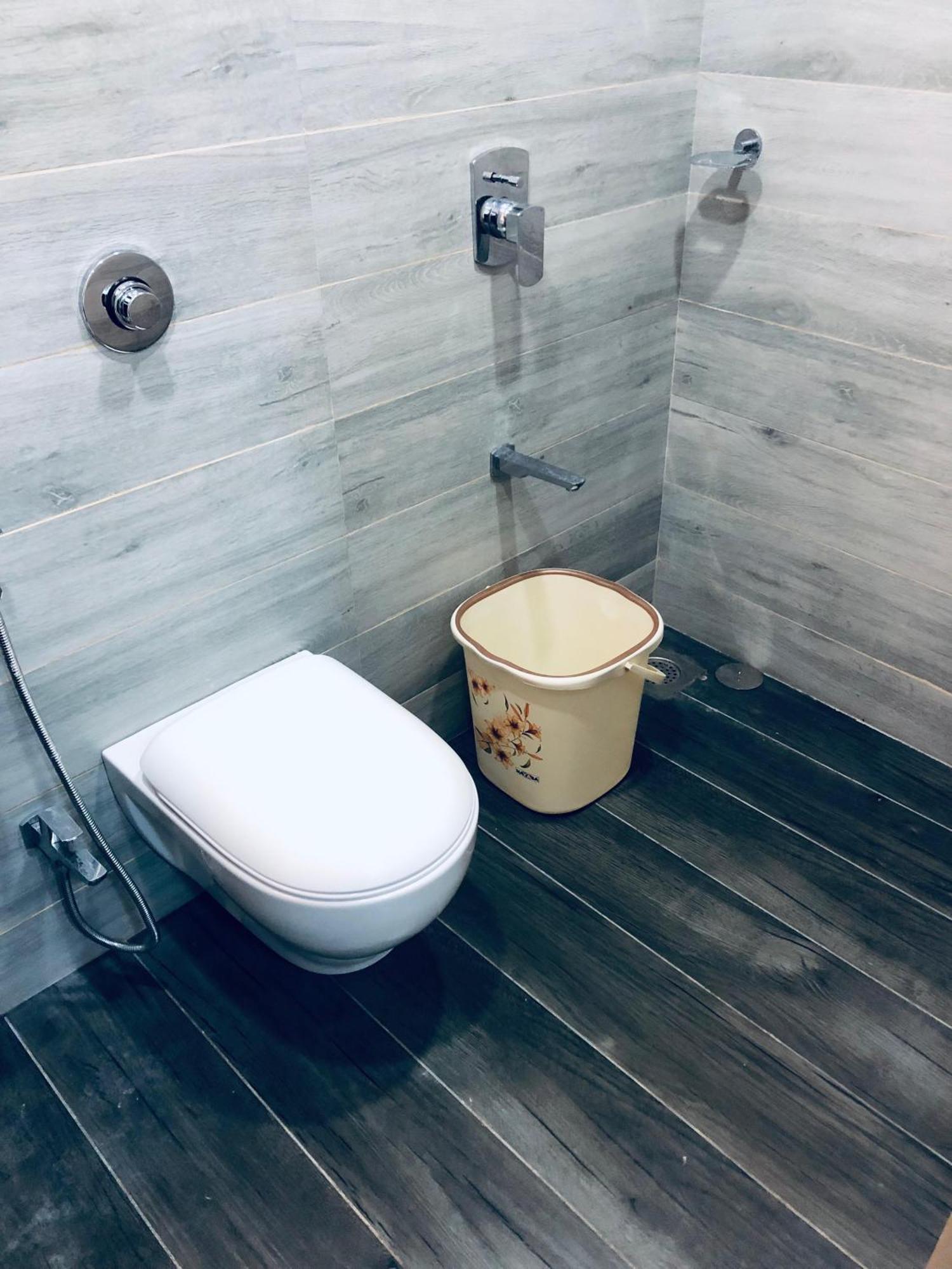 Sameena Guest House Панчгани Екстериор снимка